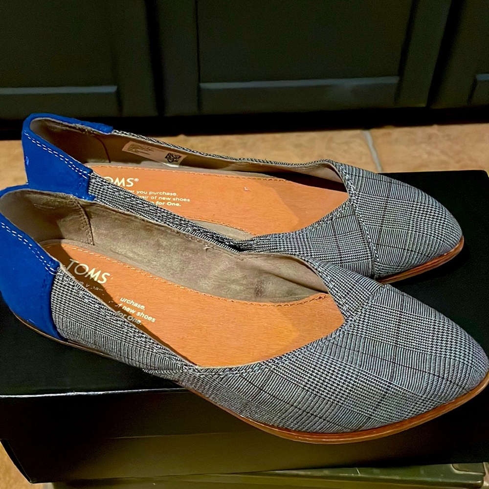 Toms size 6.5
